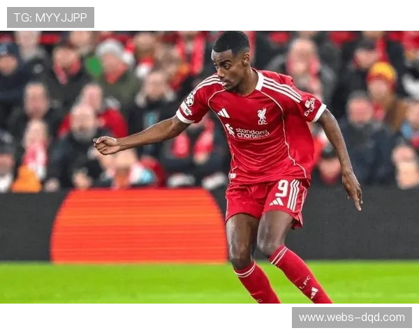 塞维利亚前锋伊萨克染红，将缺席下轮关键战