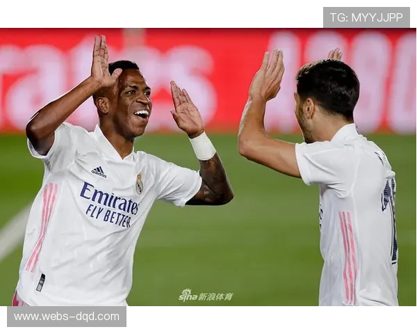 库尔图瓦半场连扑，力保皇马悬念留存